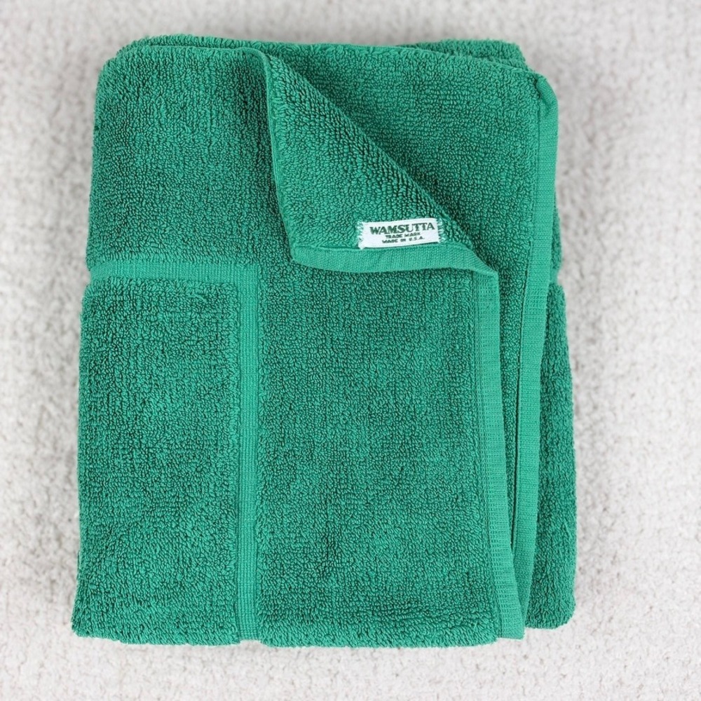Vintage Wamsutta Emerald Green Bath Towel Made in USA Terry Cloth 33x21 MCM 70s